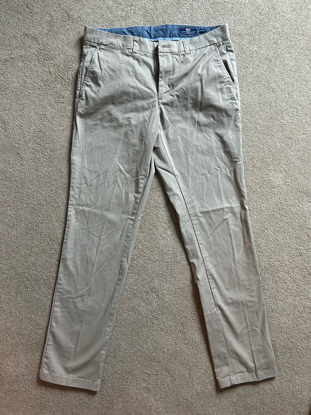 Vineyard Vines Men's Slim Chinos in Khaki